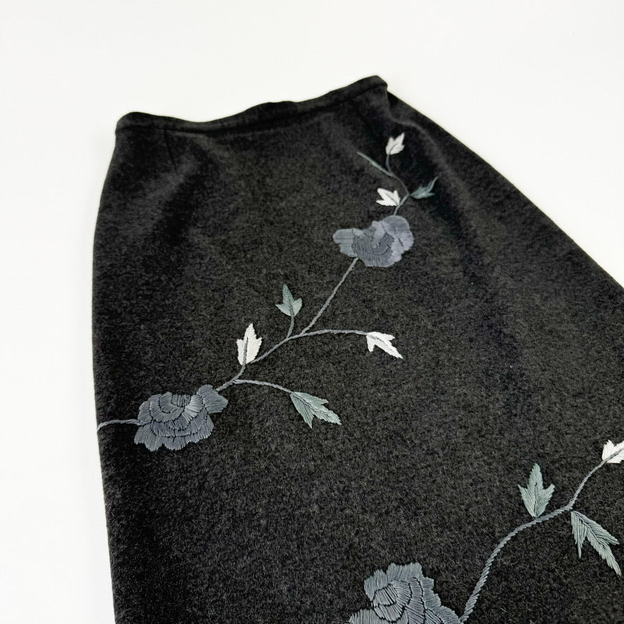 Dolce & Gabbana Wool Skirt with Flower Embroidery 1990s