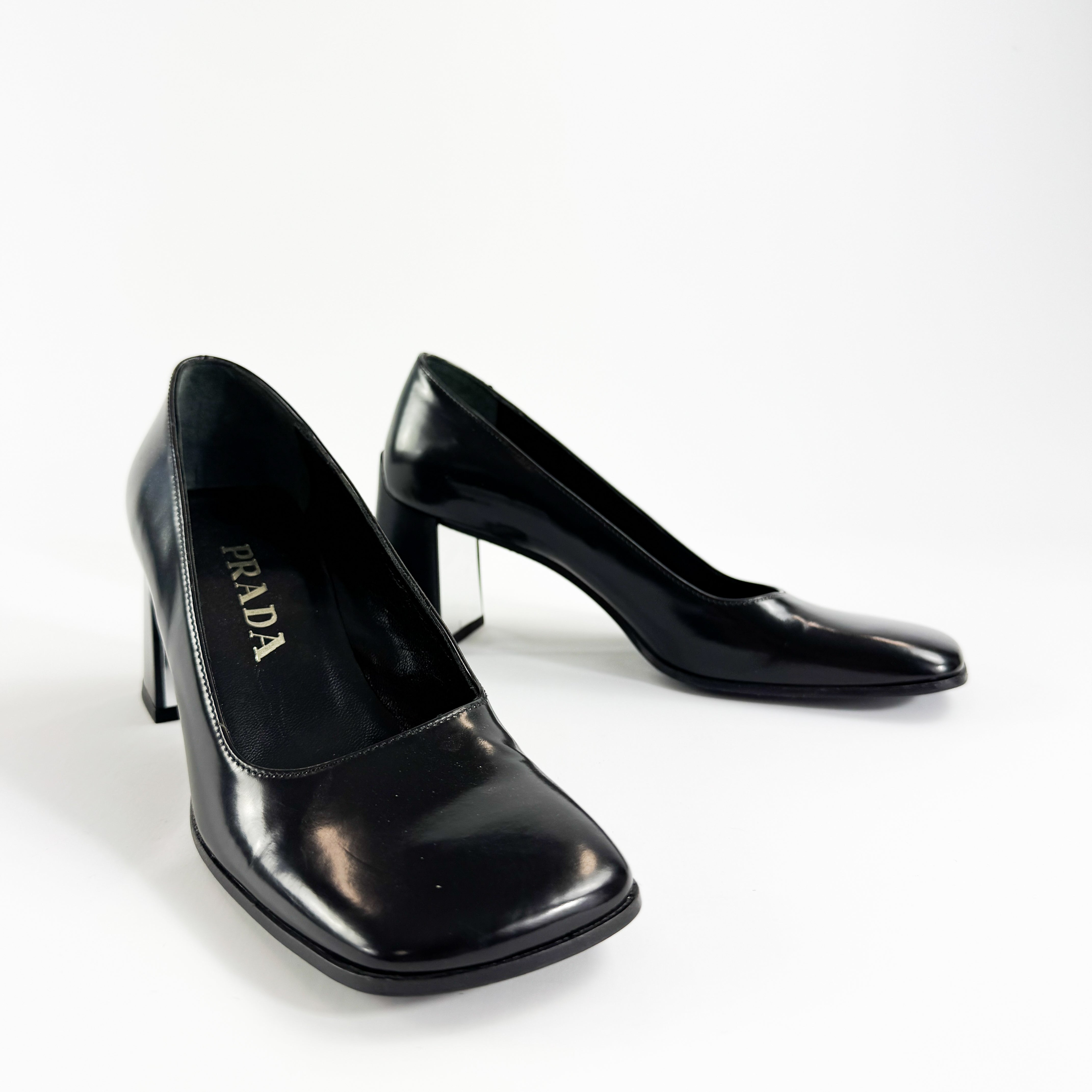 【ドーナッツ】SS1999 PRADA Squaqe Toe Heels ドーナッツ様 専用】SS1999 PRADA Squaqe Toe Heels - メルカリ